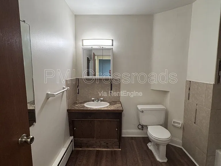 2323 Newton St #20 — Photo 9