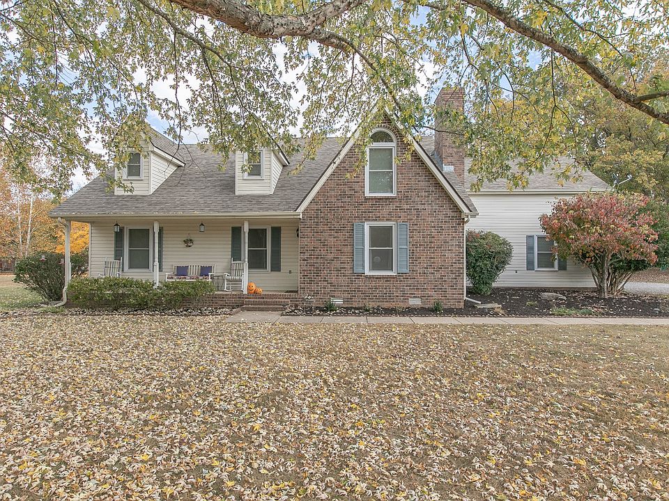 1st image of 731 Emily Dr