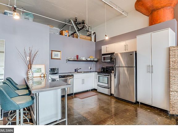 4th image of 500 Robert St #610