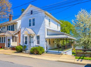 131 Chestnut St, Roseto, PA 18013