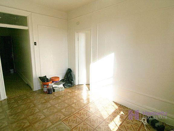 3rd image of 2724 21st St APT 11