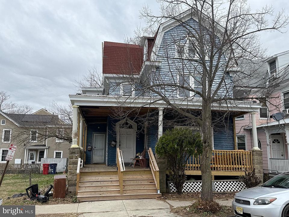 2nd image of 50 Bank St