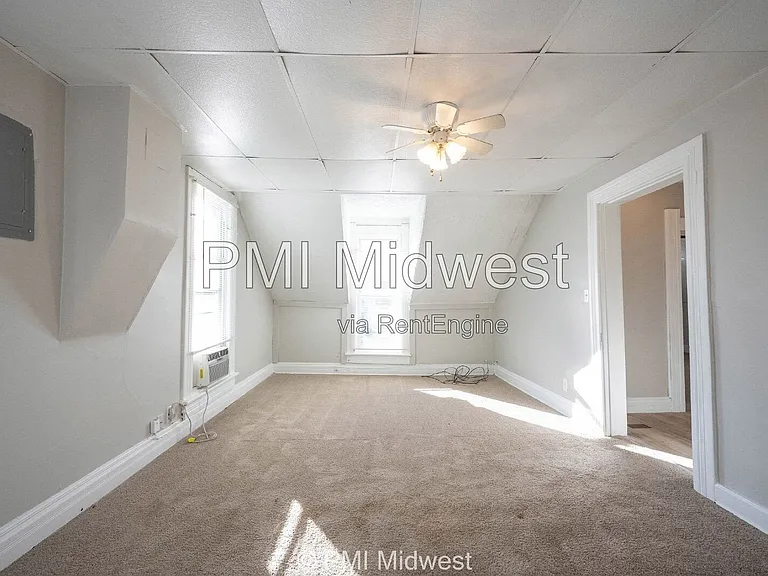 156 W Main St #C — Photo 5