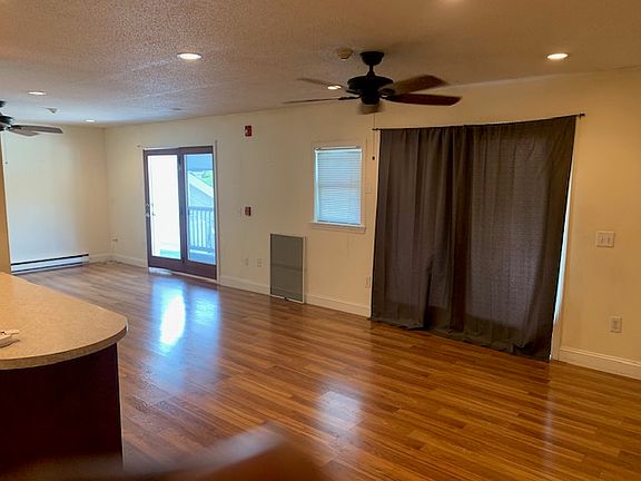 5th image of 157 Portsmouth Ave #203
