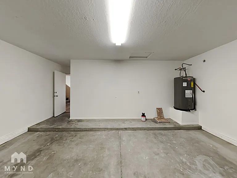11821 W Cortez St — Photo 18