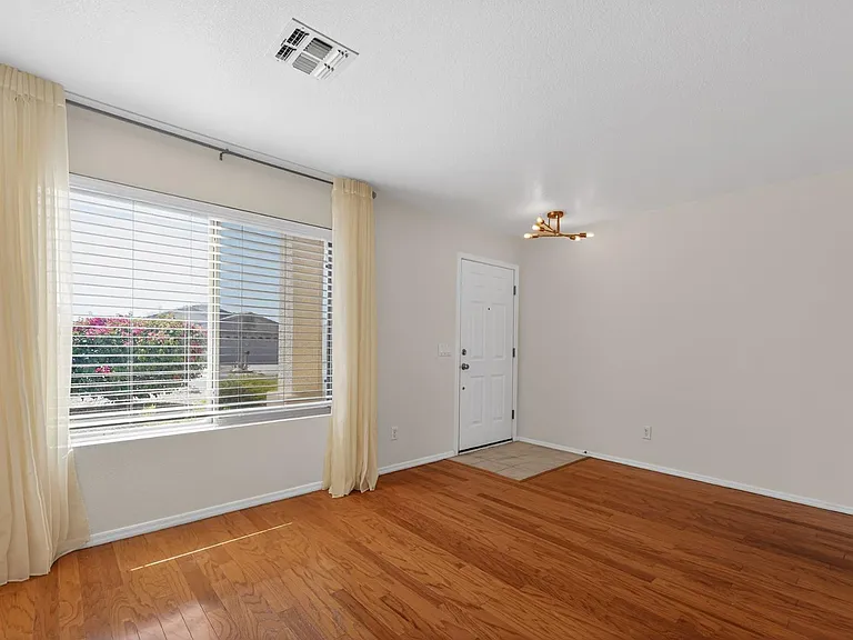 6816 S Russet Sky Way — Photo 3