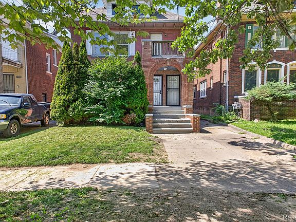 2nd image of 3000 Cortland St