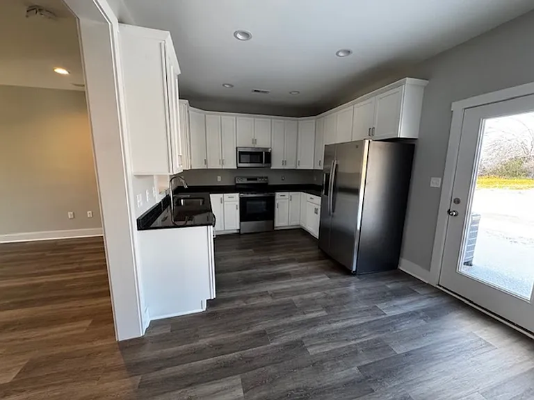 15 Villa Ct — Photo 5