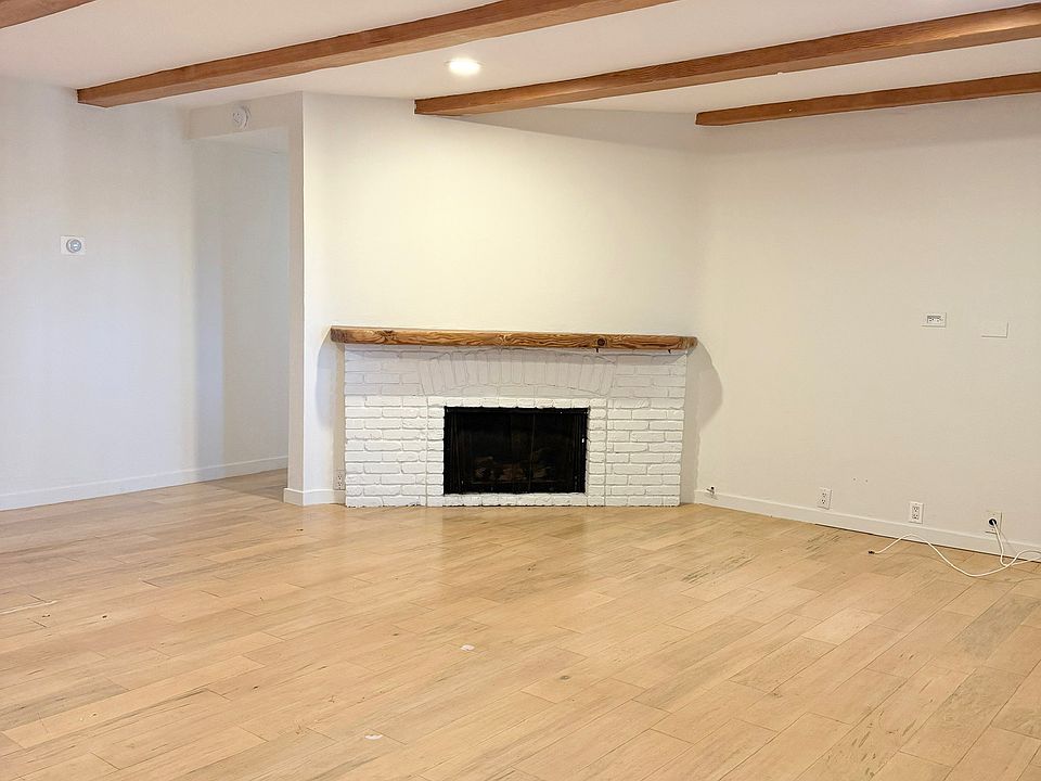1st image of 5368 Calatrana Dr