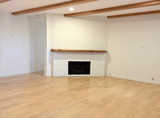 5368 Calatrana Dr, Woodland Hills, CA 91364