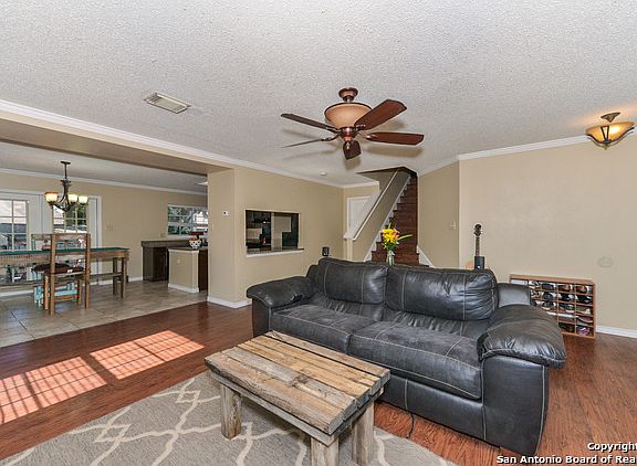 2nd image of 9518 Winding Elm Pl