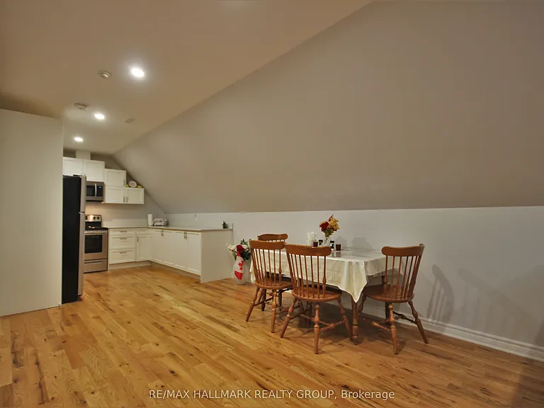 768 Usborne St #7 — Photo 9