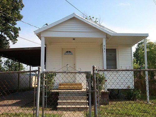 1st image of 521 Roanoke St
