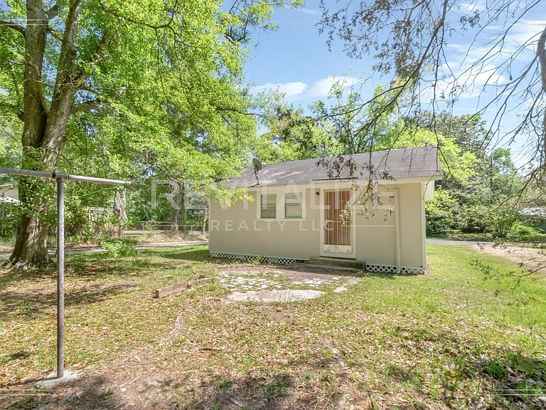 2314 Gill Rd — Photo 14
