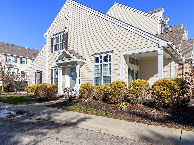 7518 Acela St — Photo 29
