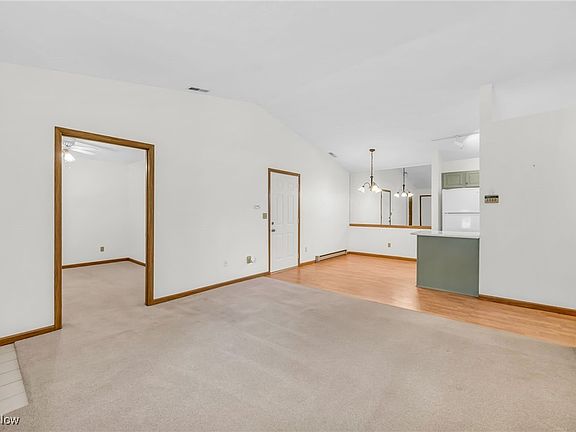 3rd image of 35244 Greenwich Ave #35244
