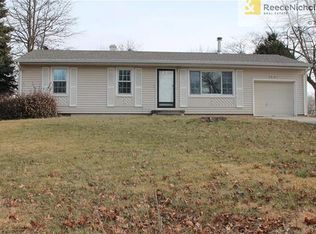 2401 NE 64th St, Kansas City, MO 64118