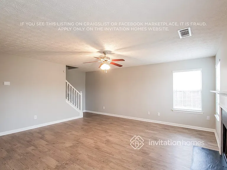 3850 Georgia Dr — Photo 2