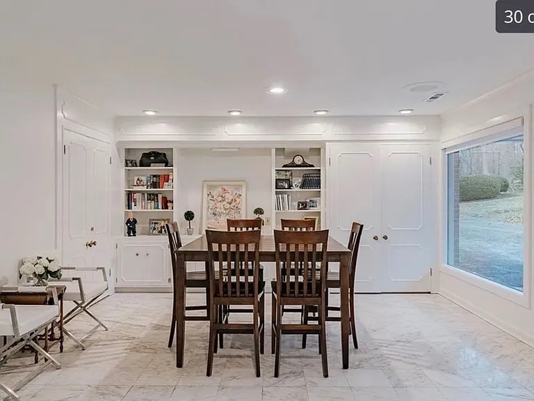 305 Hampshire Rd — Photo 36