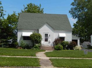 318 E Lincoln St, Mount Morris, IL 61054
