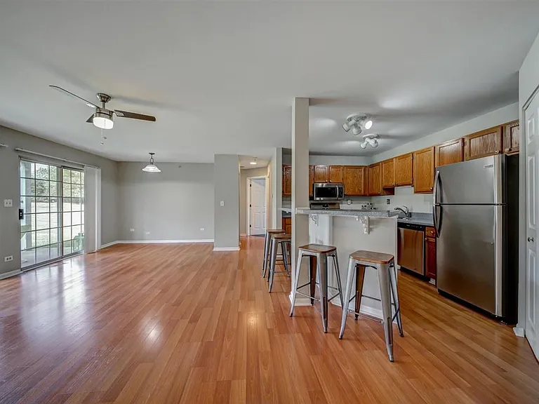 5S530 Scots Dr #18F — Photo 6