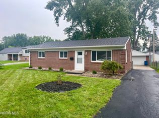 5741 Clover Ln, Toledo, OH 43623