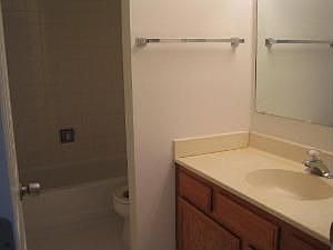 4th image of 176 Brook Ln