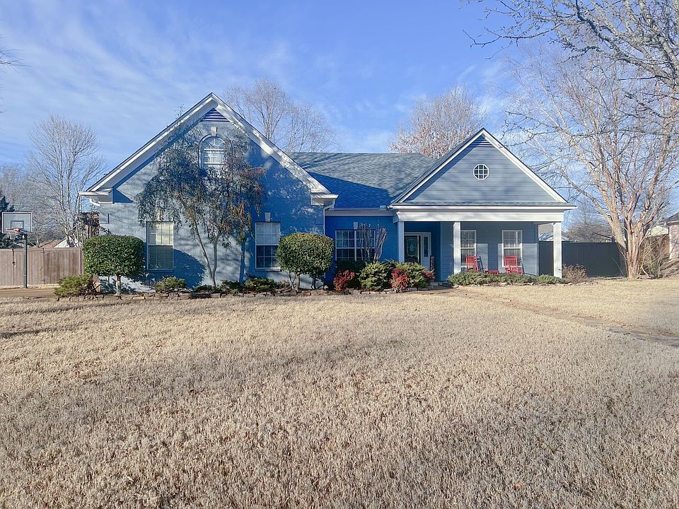 1st image of 225 Countrywood Ln