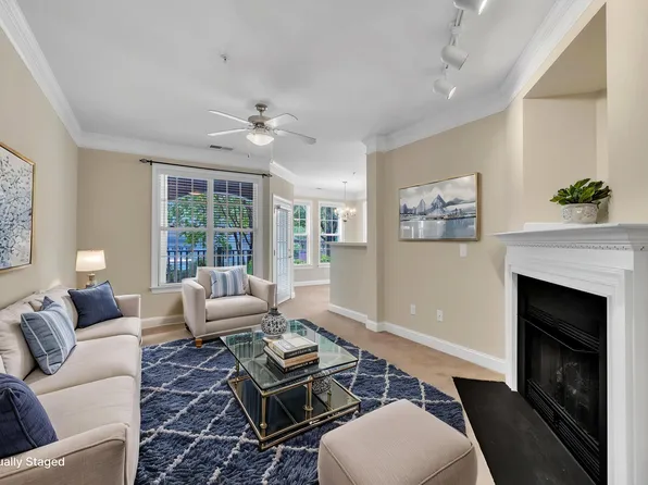 711 Providence Glen Dr, Chapel Hill, NC 27514