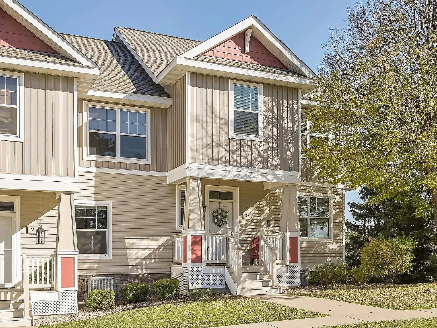 3 bed, 2.5 bath, 1625 sqft, $2,300 — Photo 1
