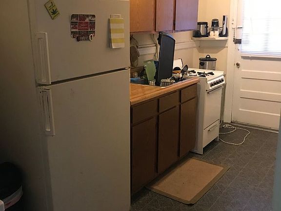 2nd image of 3132 Park Ave #1