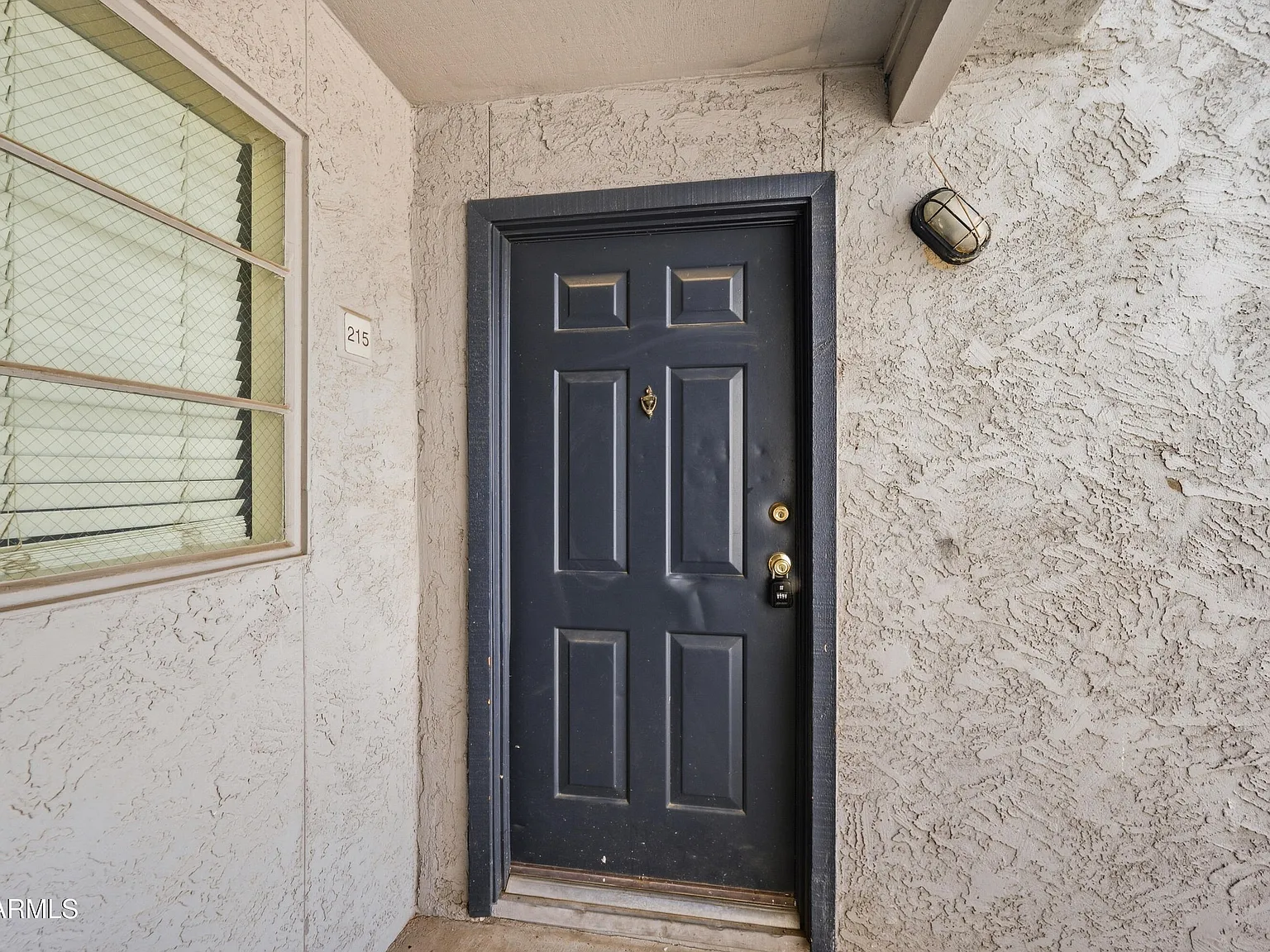 1 bed, 1.0 bath, 582 sqft, $995 — Photo 2