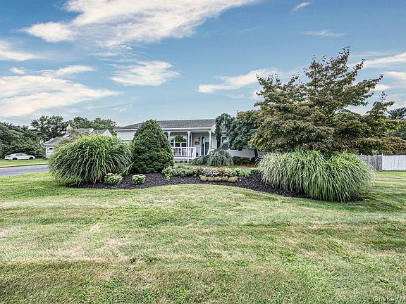 4th image of 39 Creekside Drive