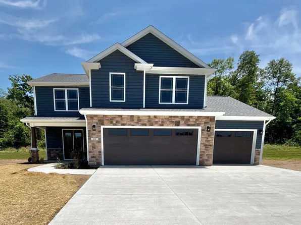 218 E Vine St, Delphi, IN 46923