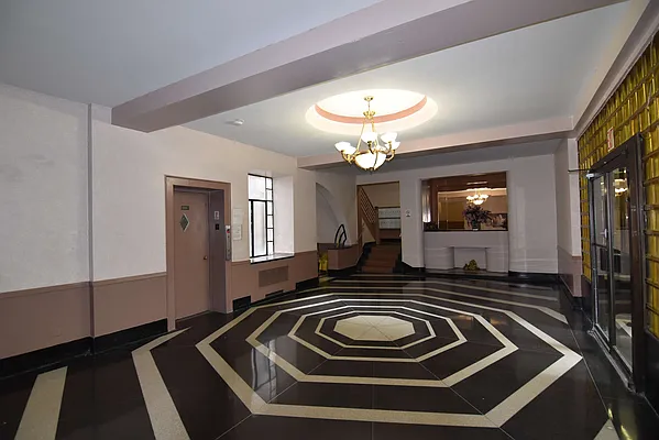 Rented by Zuz Realty | media 8