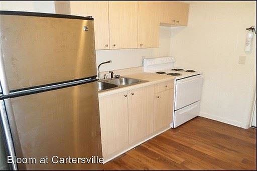 5th image of 386 Lemon St NE APT 1