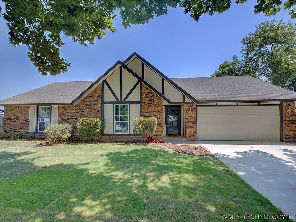 1st image of 1005 S Aspen Ct
