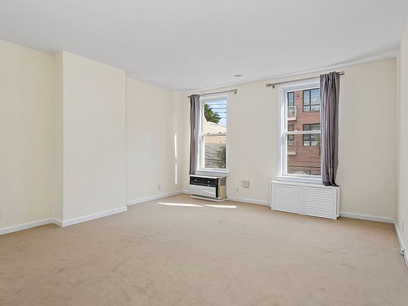 4th image of 5-21 49th Ave #1