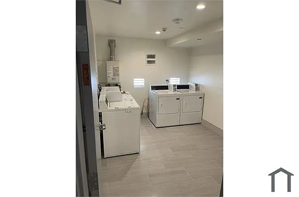 Building Photo - 8548 Reseda Blvd #410