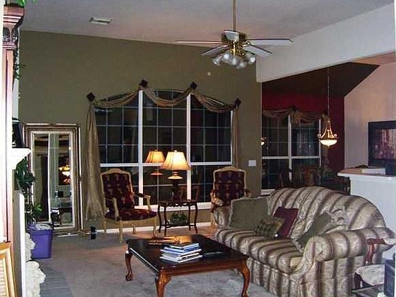 5th image of 1600 Paper Moon Dr