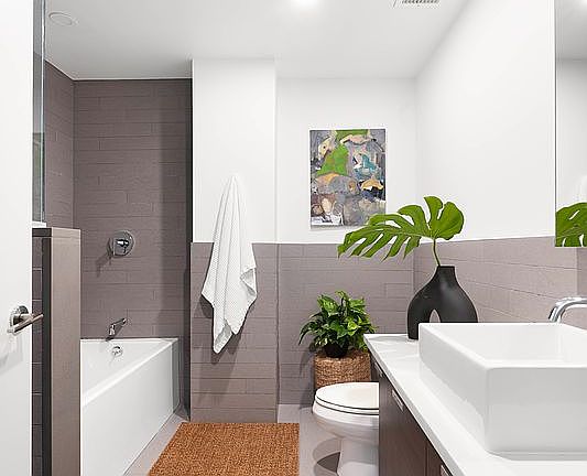 5th image of 122 West St APT 2P