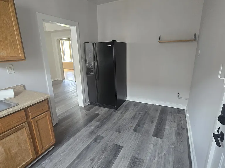 2206 S Marshall Blvd #3A — Photo 8