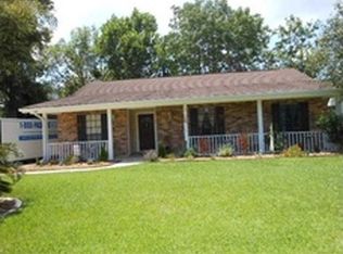 6 Edgewood Dr, Destrehan, LA 70047