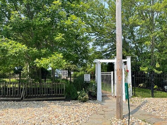 3rd image of 7219 B St