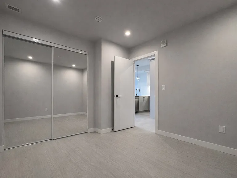 8375 Broadcast Ave SW — Photo 37