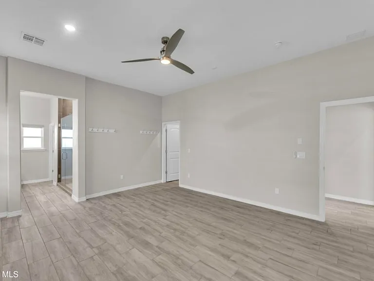 13729 Lago Vista Ave — Photo 15