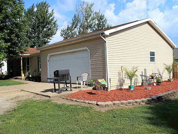 2nd image of 311 E Trina Ln