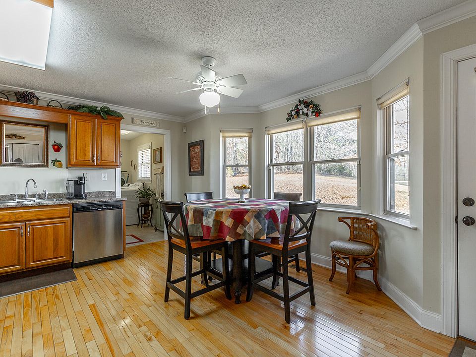 28th image of 10245 Snow Hill Rd