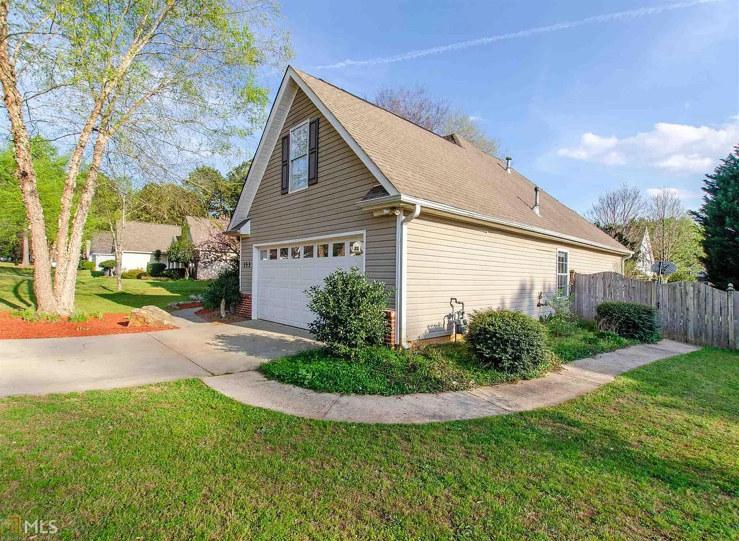 Newnan's Kingsbrook Subdivision Welcomes You, 3 Bedroom, 2 Bath — Photo 3