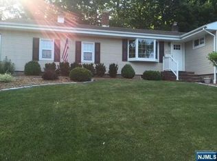 168 Pascack Rd, Park Ridge, NJ 07656